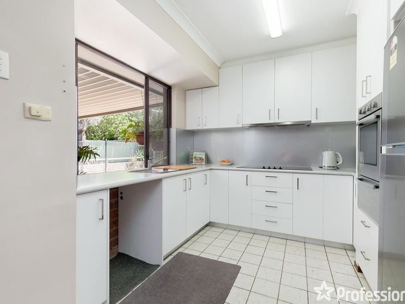 14 Collins Road, Willetton