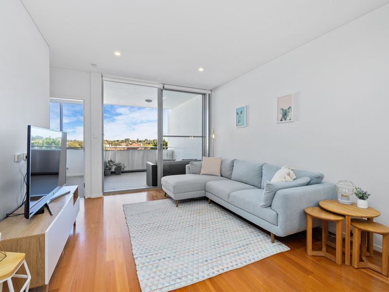 302/15 Roydhouse Street, Subiaco