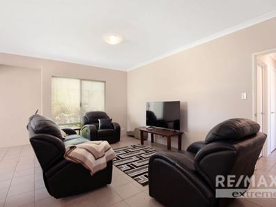 2/5 Melita Drive, Helena Valley WA 6056