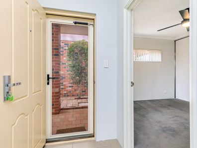 4/56 Charles Street, Midland WA 6056