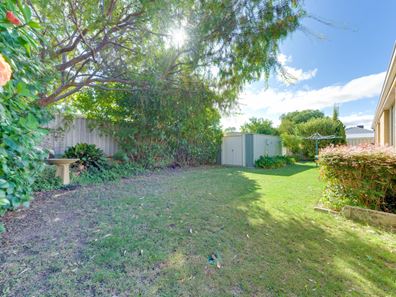 33 Maratea Parade, Secret Harbour WA 6173