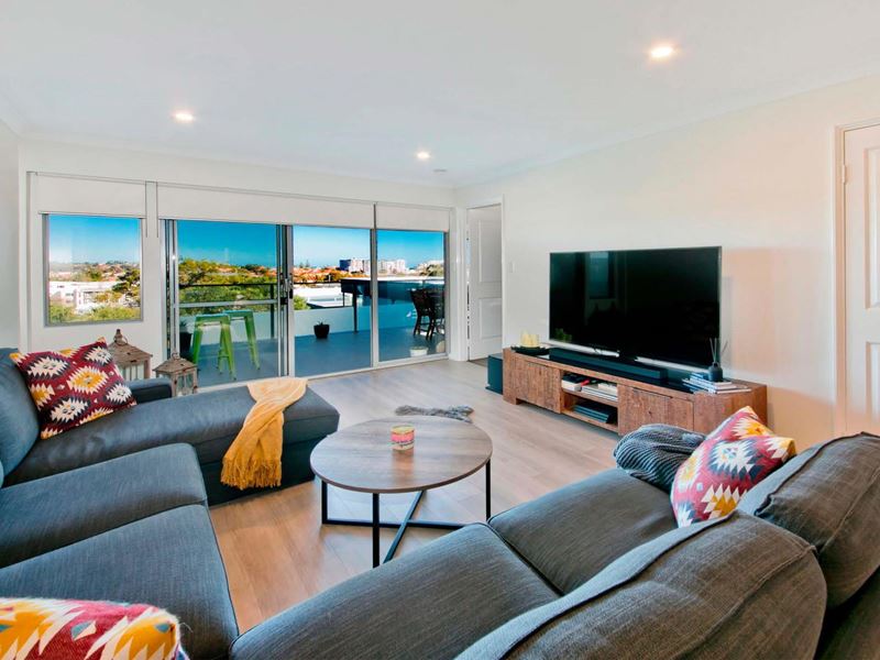 15/22 May Street, Scarborough
