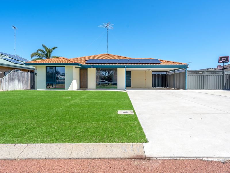 16 Aldenham Heights, Halls Head