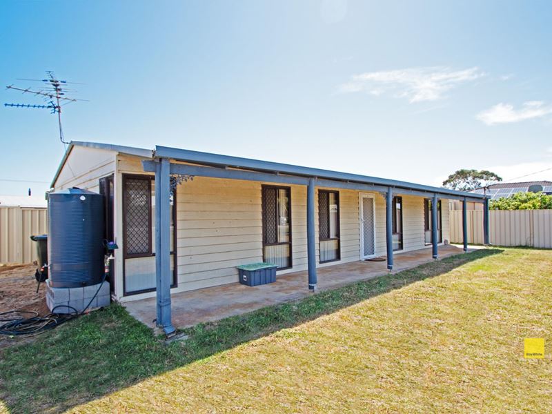 15 Tuart Street, Leeman