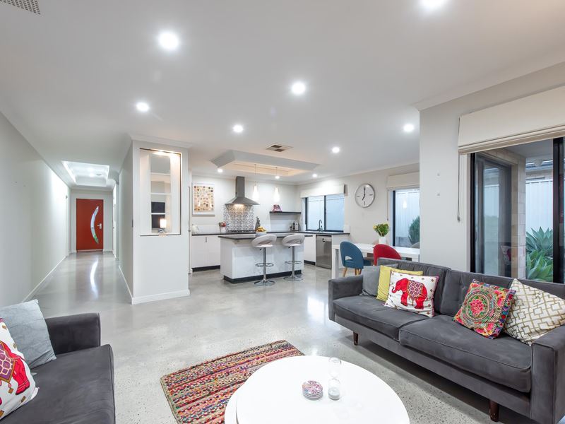 2 Graymont Close, Darch