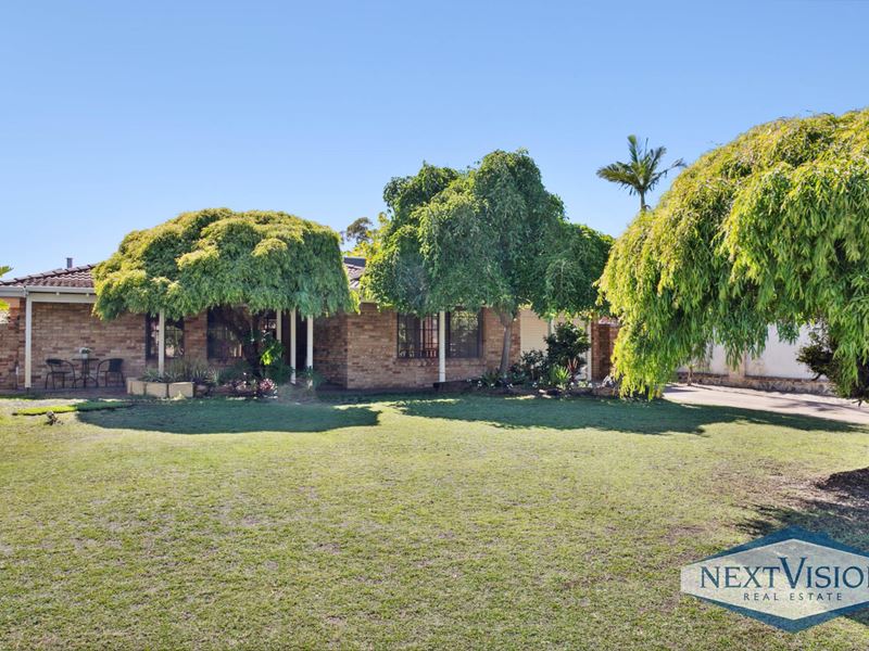 6 Howlett Place, Leeming