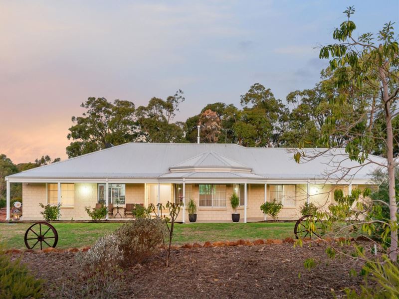 5 Grieve Way, Bedfordale
