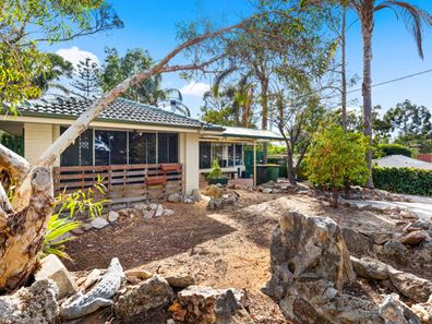 3 Jeffers Court, Orelia WA 6167