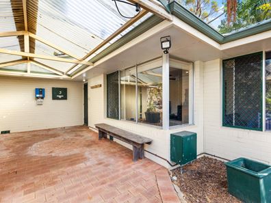 3 Jeffers Court, Orelia WA 6167