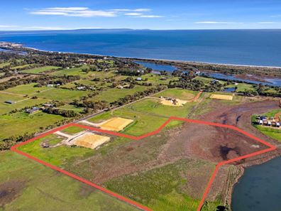 218 Layman Road, Wonnerup WA 6280