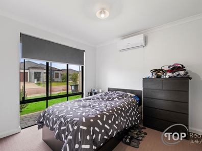 52 Warrilow Loop, Canning Vale WA 6155