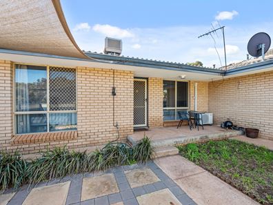 2/153 Addis Street, West Lamington WA 6430