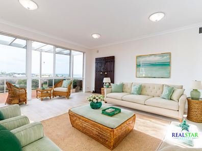 8 Ibiza Court, Mindarie WA 6030