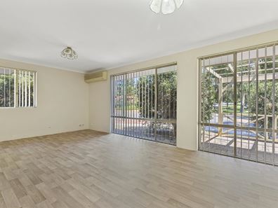 2 Davilak Crescent, Manning WA 6152