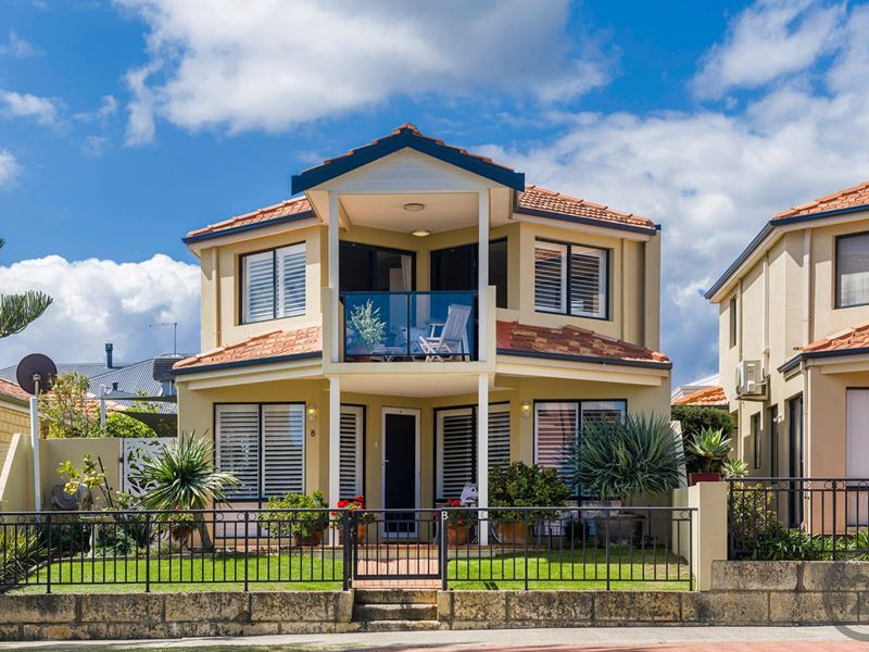 8 Westview Parade, Wannanup