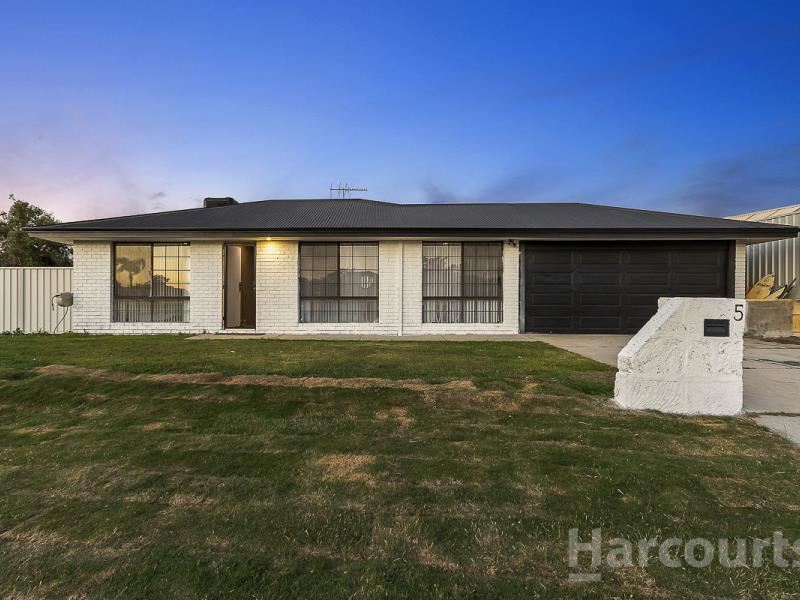 5 Wilcannia Elbow, Currambine WA 6028