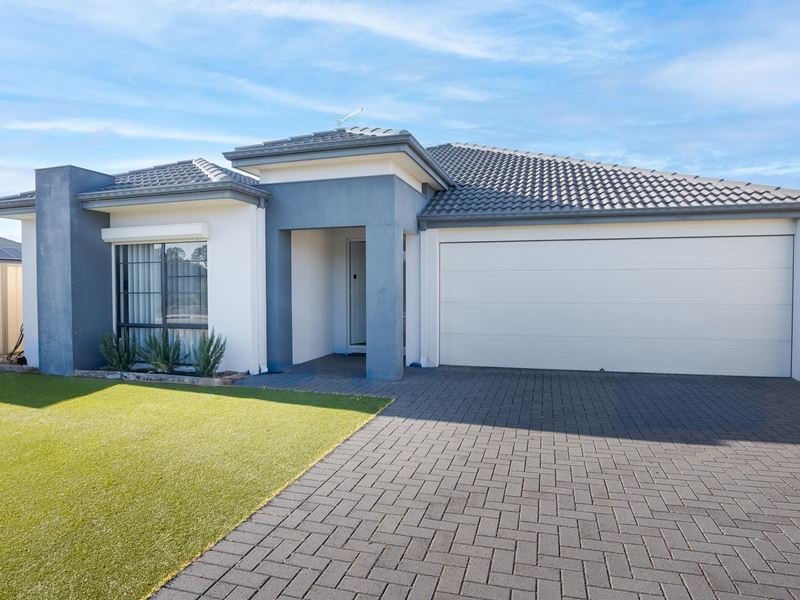 12 Thaxter Road, Landsdale WA 6065