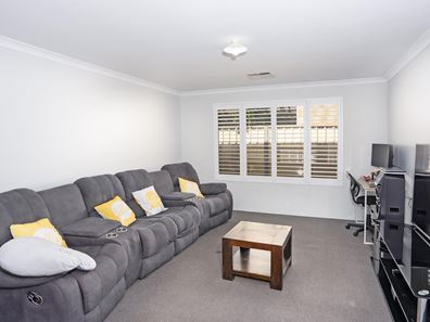 12 Thaxter Road, Landsdale WA 6065