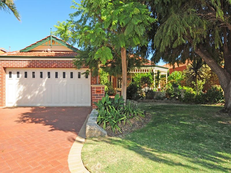 8 Lorica Cove, Hillarys