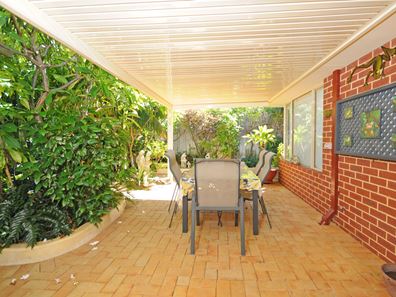 8 Lorica Cove, Hillarys WA 6025