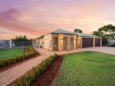 10A O'Byrne Crescent, Broadwood WA 6430