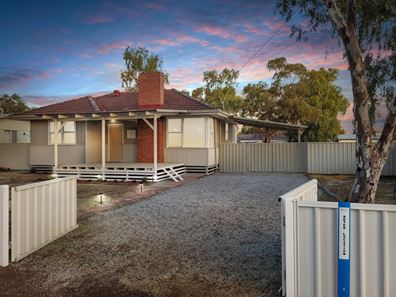 74 Connelly Street, Kellerberrin WA 6410