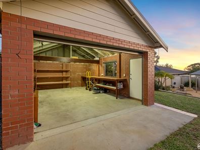 11 Panorama Drive, Kelmscott WA 6111