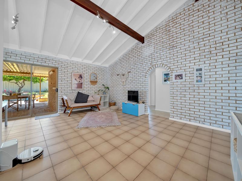 70 Giralt Road, Marangaroo