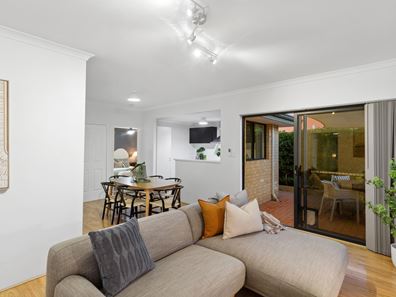 4/126 Walter Road, Bedford WA 6052