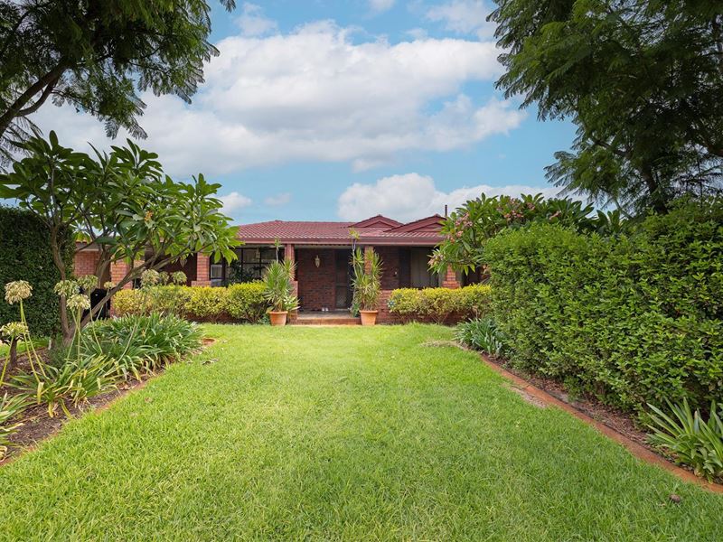 8 Glencairn Way, Parkwood WA 6147