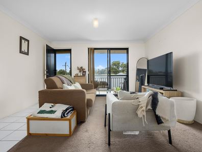 12/89 Forrest Road, Hamilton Hill WA 6163