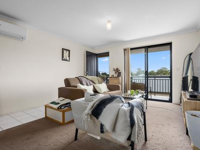 12/89 Forrest Road, Hamilton Hill WA 6163