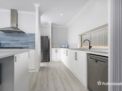 5A Forecastle Street, Sunset Beach WA 6530