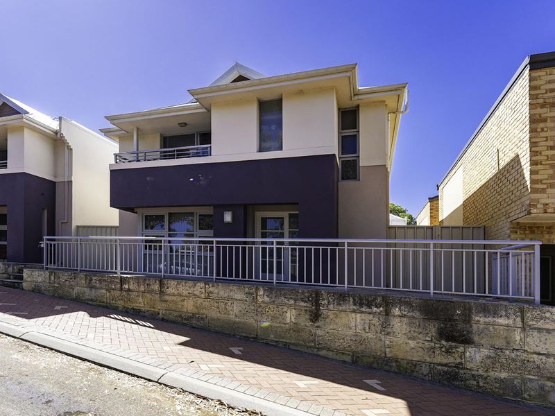 8B Wesley Rise, Joondalup
