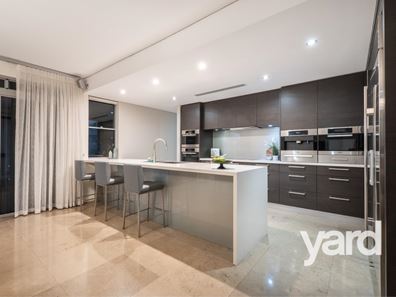 14 Hydaspe Vista, North Coogee WA 6163
