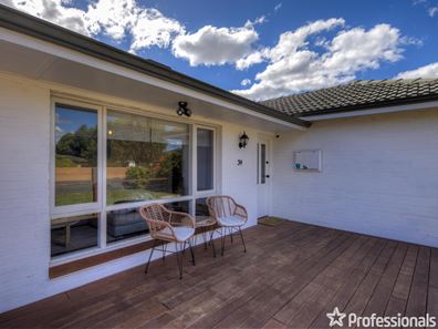 34 Sussex Road, Forrestfield WA 6058