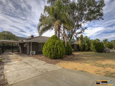 24 Clifton Street, Kelmscott WA 6111