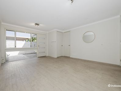 8A Winship Avenue, Wanneroo WA 6065