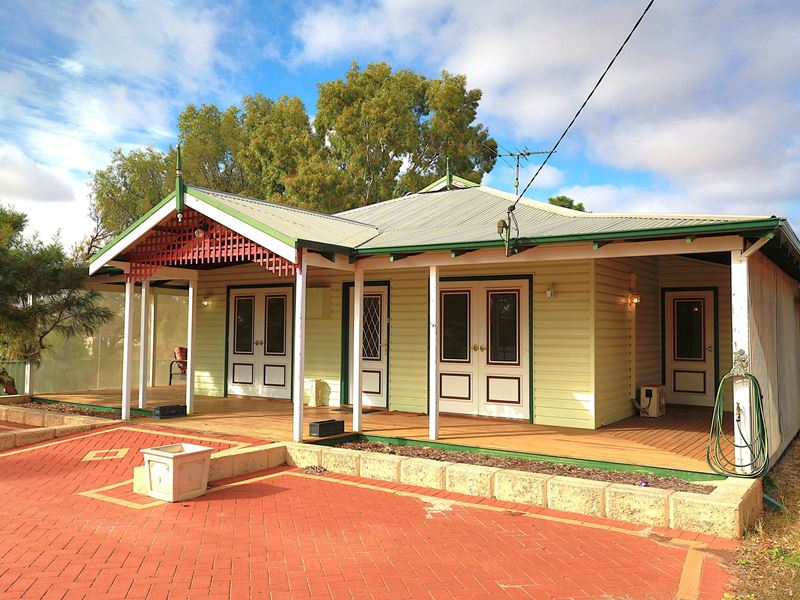 23 McIntyre Street, Dumbleyung WA 6350