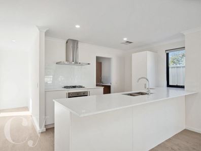5/11 Weston Street, Maddington WA 6109