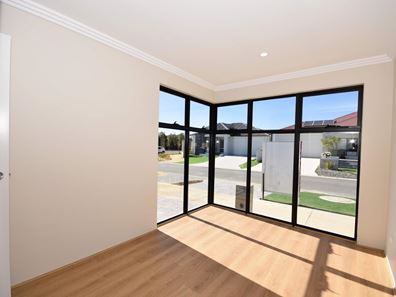 5 Yangtze Avenue, Southern River WA 6110