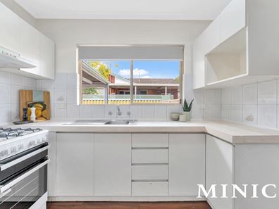 11 Crawley Road, Armadale WA 6112