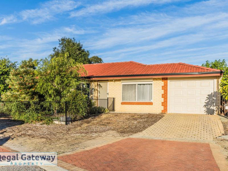 27 Firetail Court, Seville Grove WA 6112