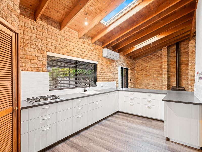 17 Redgum Drive, Ballajura WA 6066
