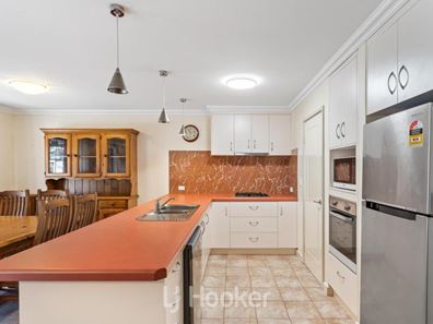 2/1 Swan Street, West Busselton WA 6280