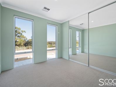 6 Preston Drive, Lake Coogee WA 6166