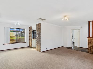 11 Elderberry Circle, Halls Head WA 6210