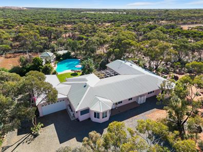 317 Hall Road, Binduli WA 6430