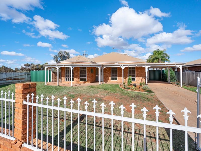 13 Parry Way, Boulder