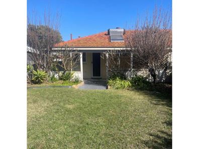 8A Wallsend St, Safety Bay WA 6169